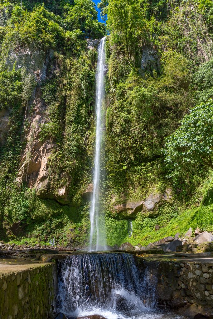  Katibawasan Falls Camiguin, Philippines